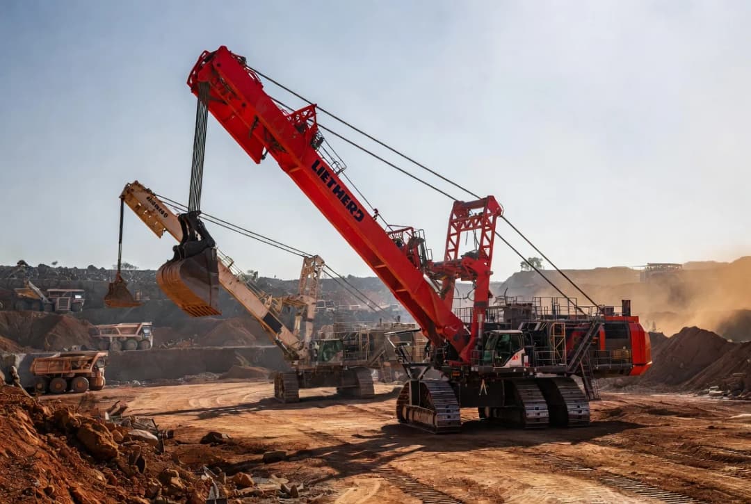 Tracks vs Wheels: Choosing the Right Excavator Carriage